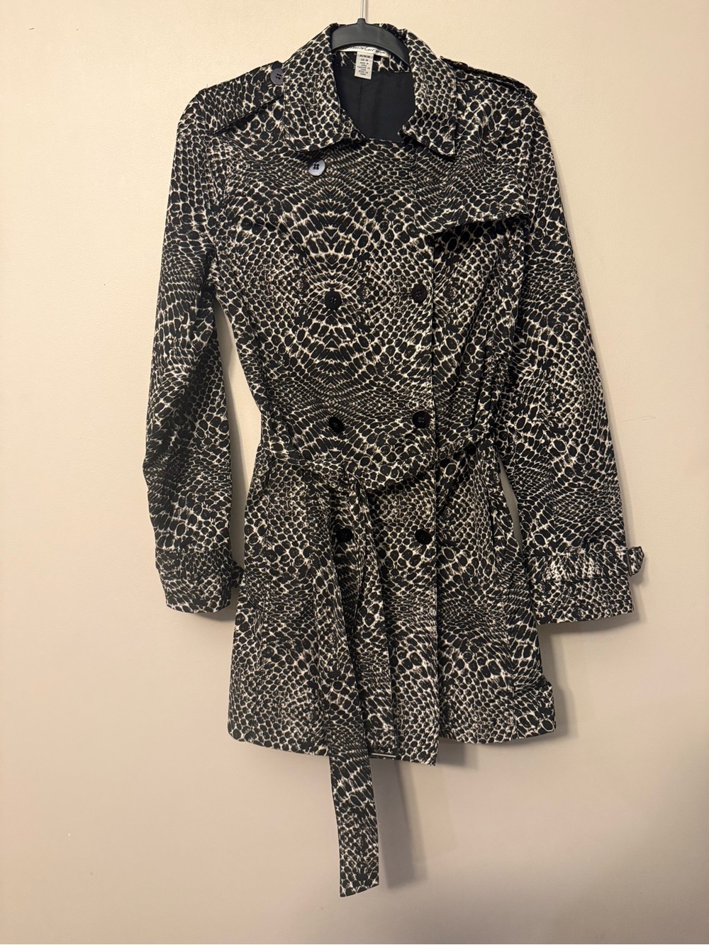 Women's Black & Cream Printed Trench Coat with Belt